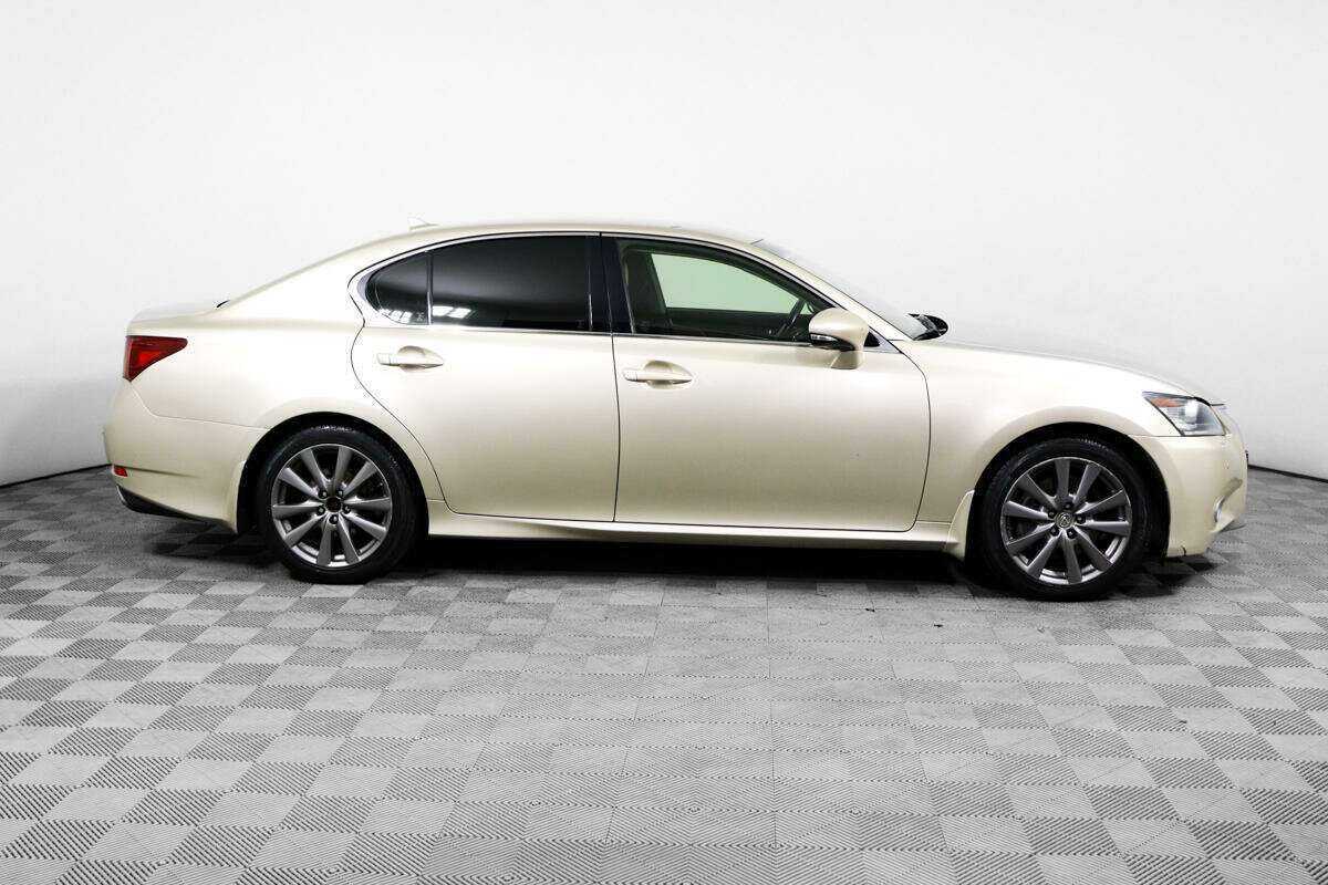 Lexus GS с пробегом — 2012 год. Фото: #3