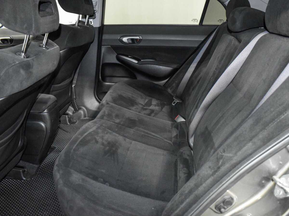 Honda Civic с пробегом — 2008 год. Фото: #10