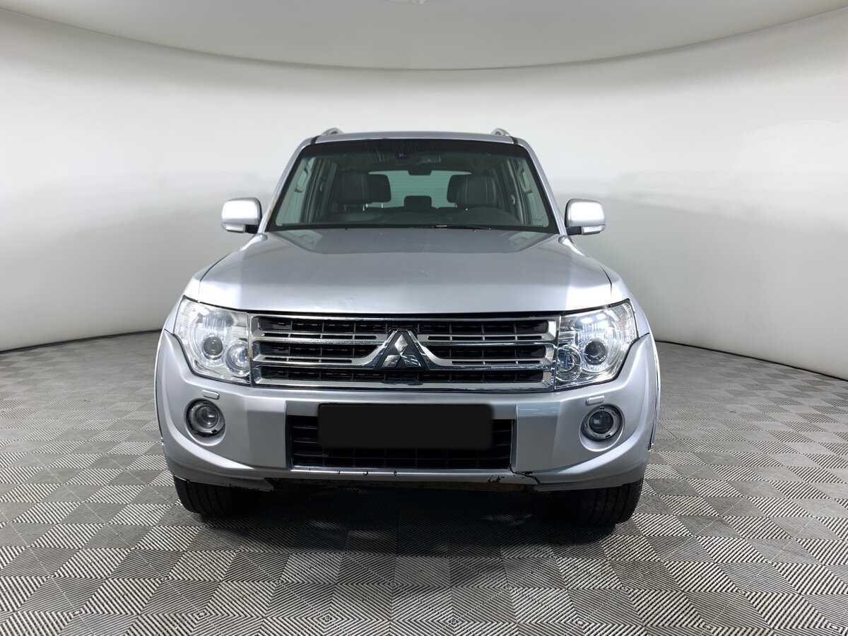 Mitsubishi Pajero с пробегом — 2011 год. Фото: #1
