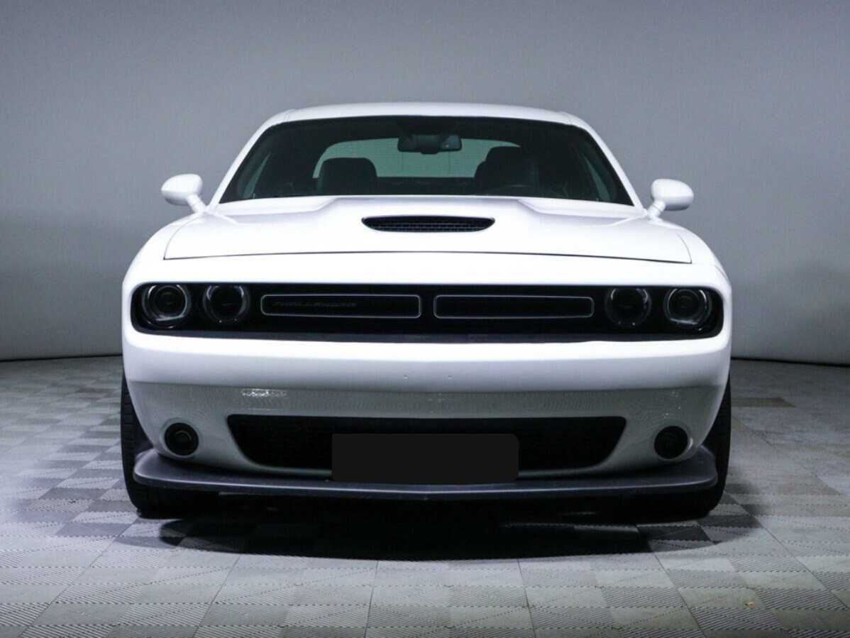 Dodge Challenger с пробегом — 2022 год. Фото: #1