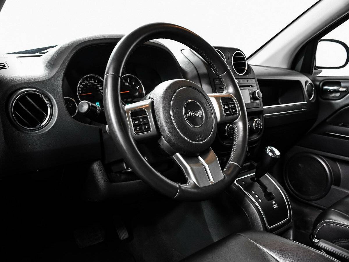 Jeep Compass с пробегом — 2012 год. Фото: #11