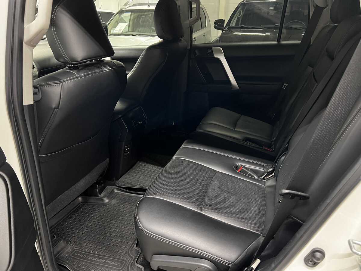 Toyota Land Cruiser Prado с пробегом — 2019 год. Фото: #11