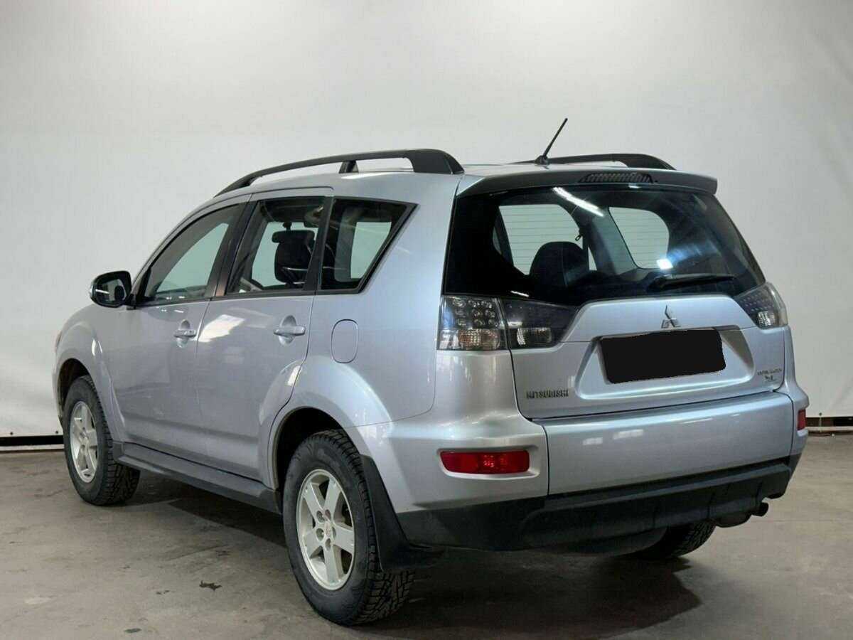 Mitsubishi Outlander с пробегом — 2010 год. Фото: #6
