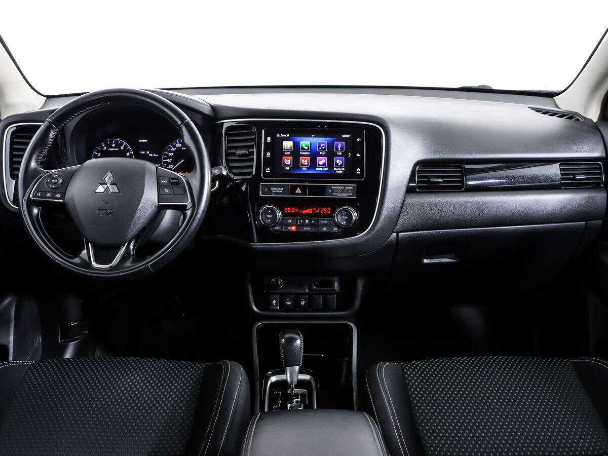 Mitsubishi Outlander с пробегом — 2020 год. Фото: #9