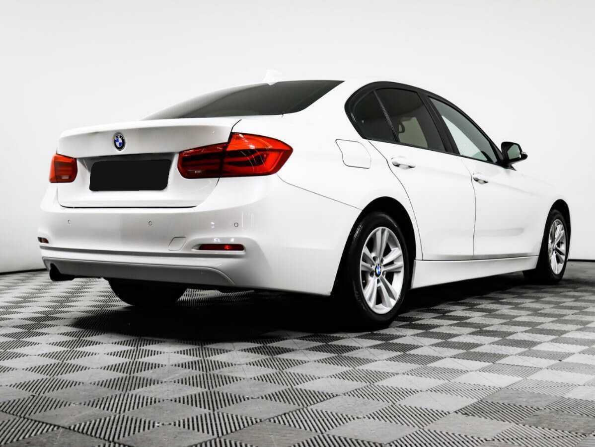 BMW 3 серии с пробегом — 2018 год. Фото: #3
