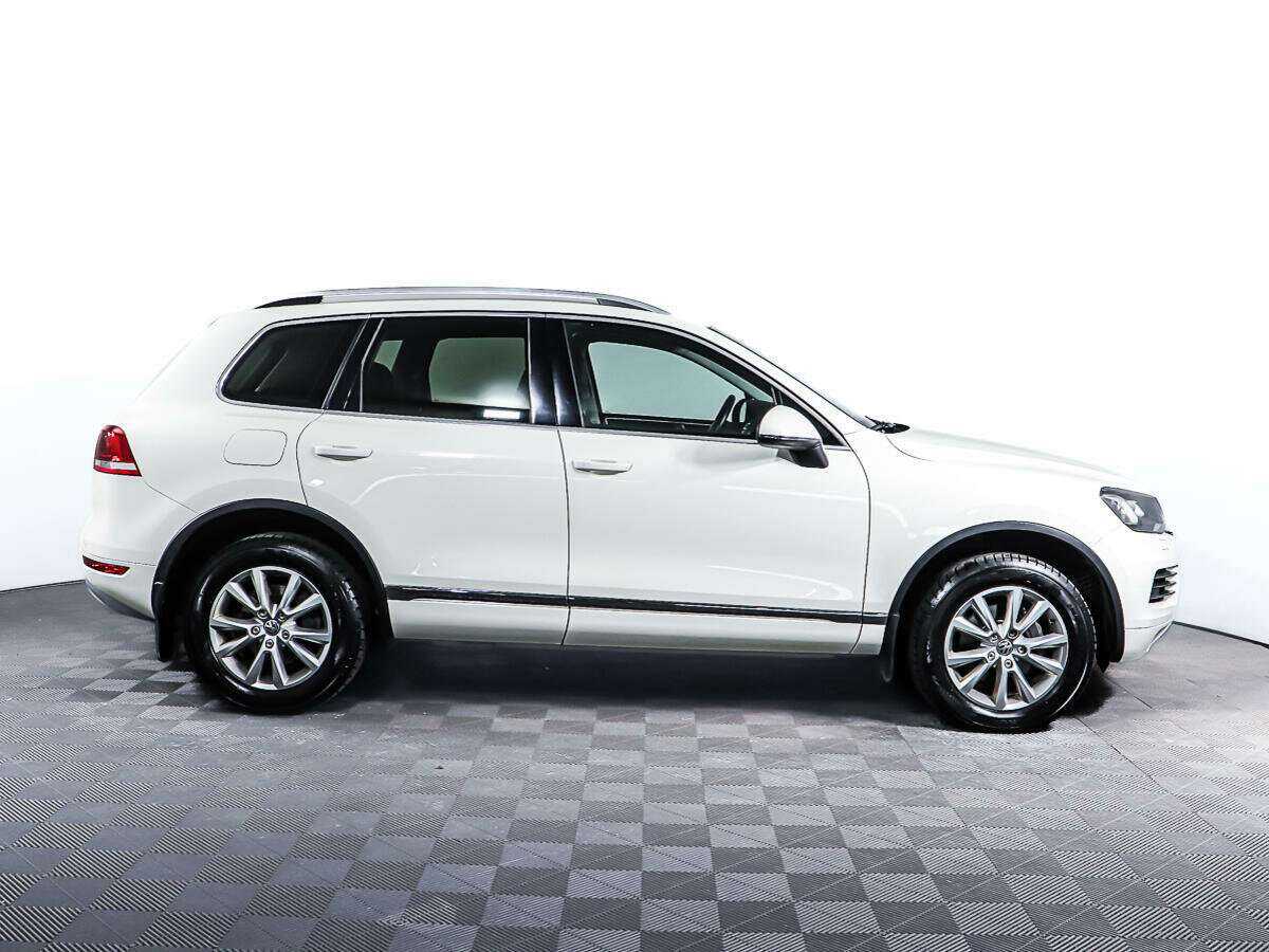 Volkswagen Touareg с пробегом — 2010 год. Фото: #3