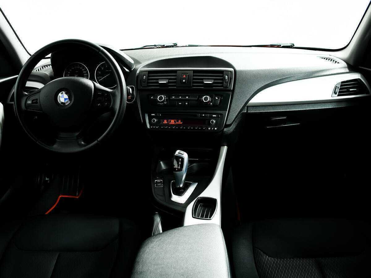 BMW 1 серии с пробегом — 2012 год. Фото: #10