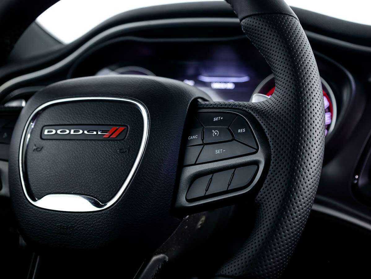 Dodge Challenger с пробегом — 2020 год. Фото: #17