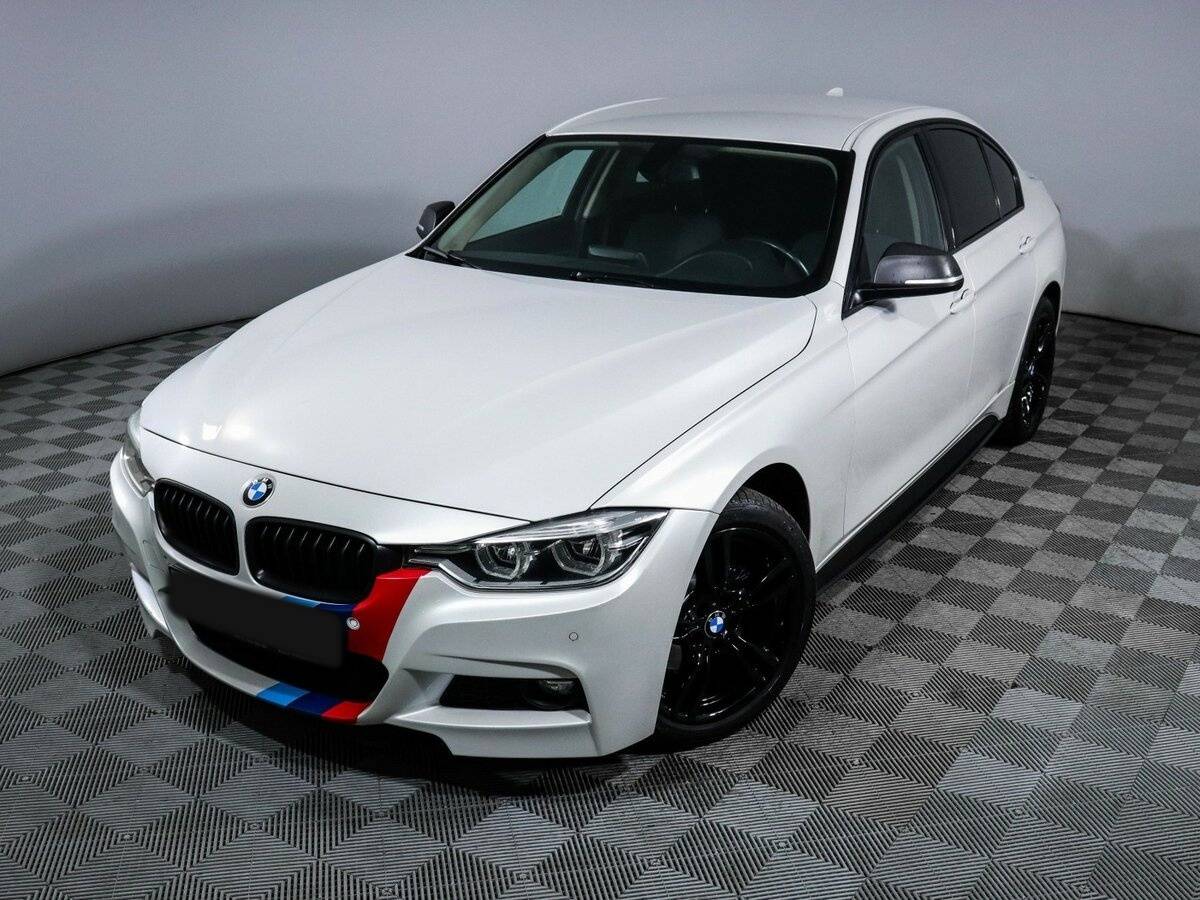 BMW 3 серии с пробегом — 2016 год. Фото: #12