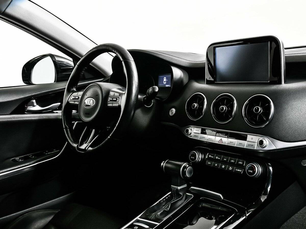 Kia Stinger с пробегом — 2018 год. Фото: #8