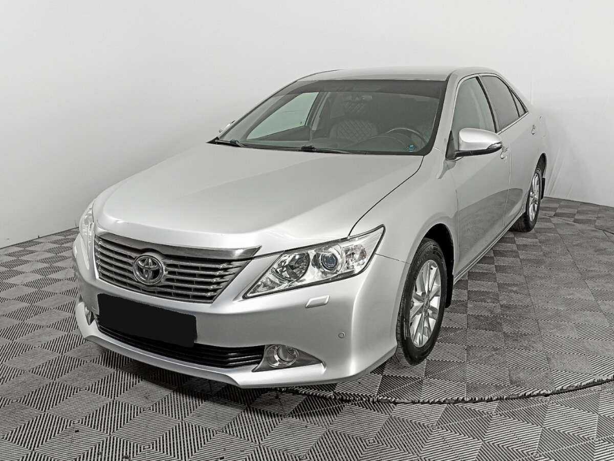 Toyota Camry с пробегом — 2014 год. Фото: #0