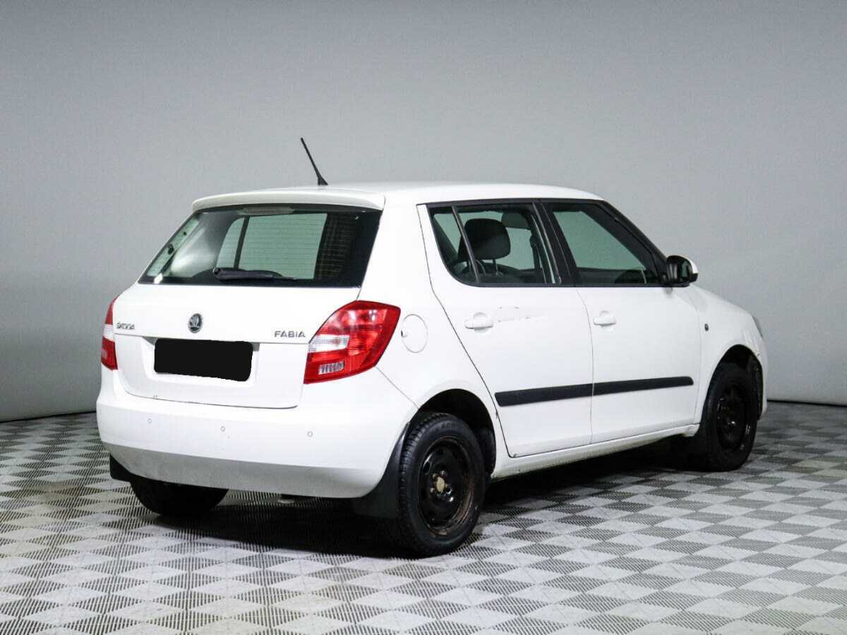 Skoda Fabia с пробегом — 2014 год. Фото: #4