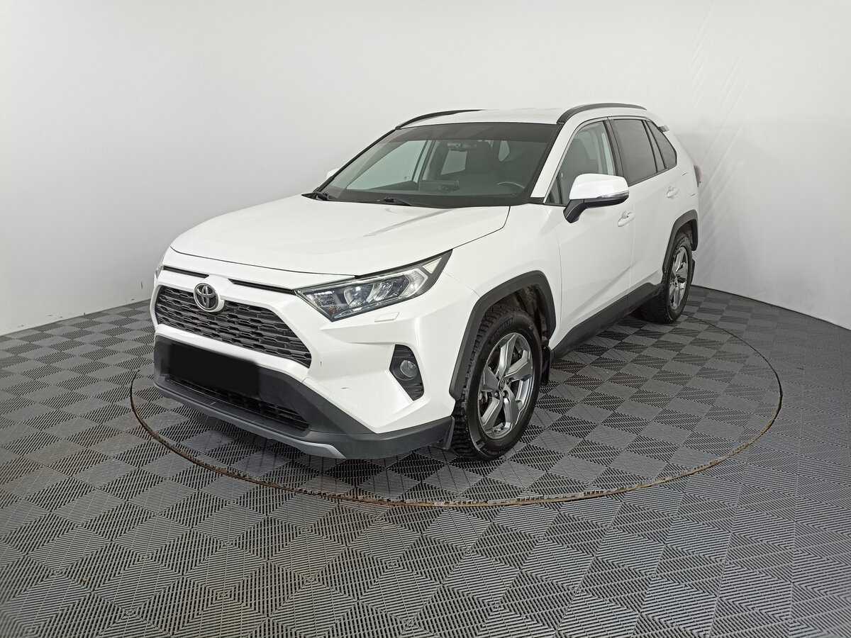 Toyota RAV4 с пробегом — 2021 год. Фото: #0