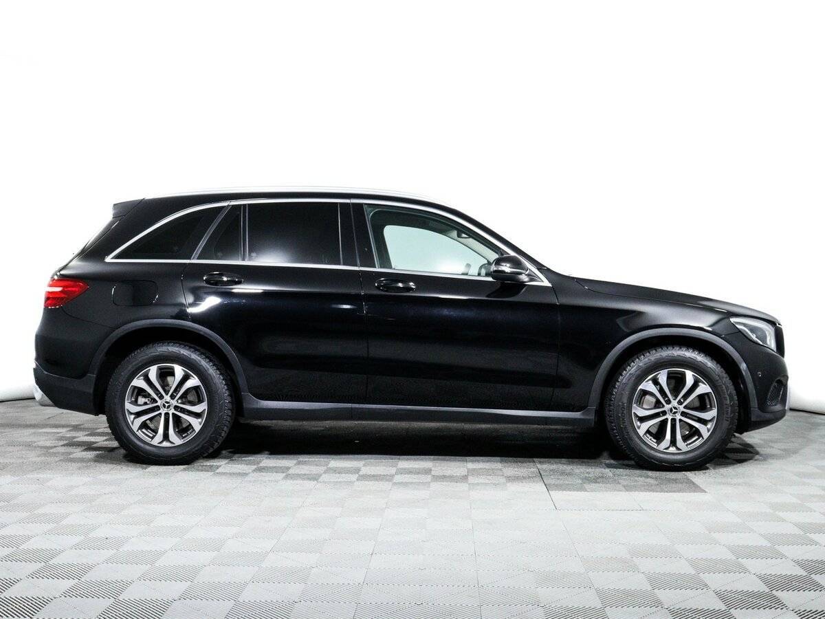 Mercedes-Benz GLC с пробегом — 2017 год. Фото: #3