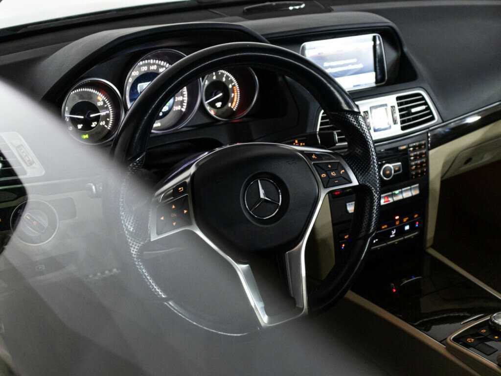 Mercedes-Benz E-Класс с пробегом — 2015 год. Фото: #20