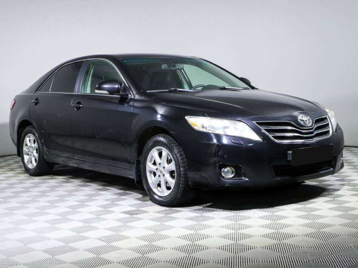 Toyota Camry с пробегом — 2011 год. Фото: #2