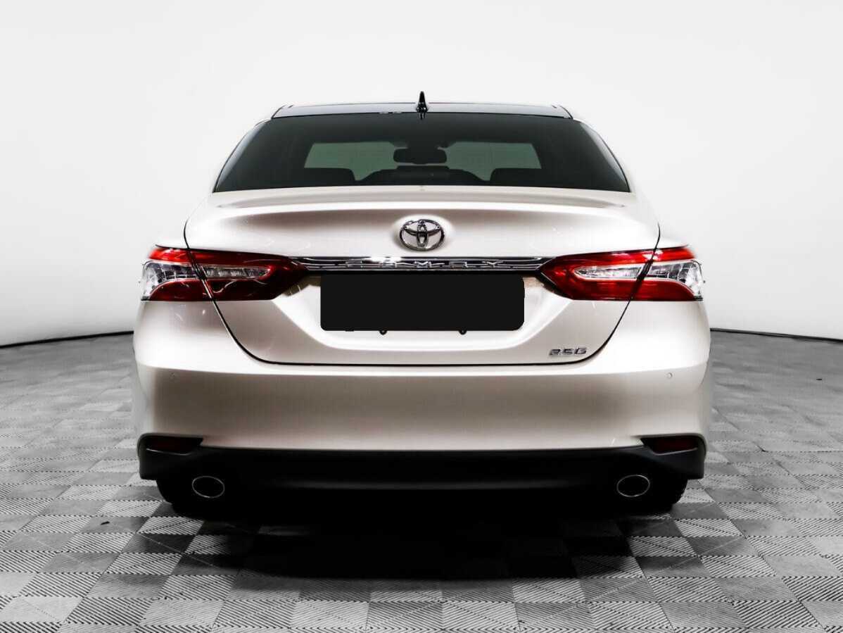 Toyota Camry с пробегом — 2022 год. Фото: #5