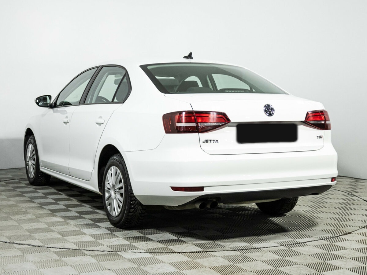 Volkswagen Jetta с пробегом — 2017 год. Фото: #5