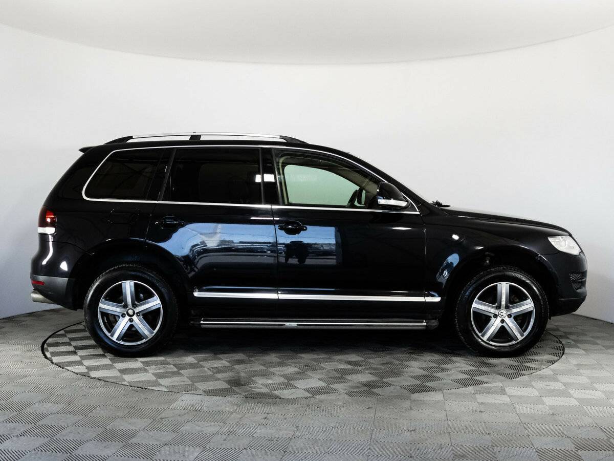 Volkswagen Touareg с пробегом — 2009 год. Фото: #3