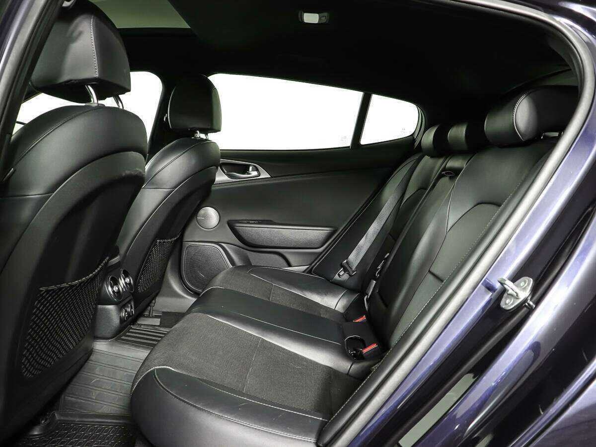 Kia Stinger с пробегом — 2018 год. Фото: #9