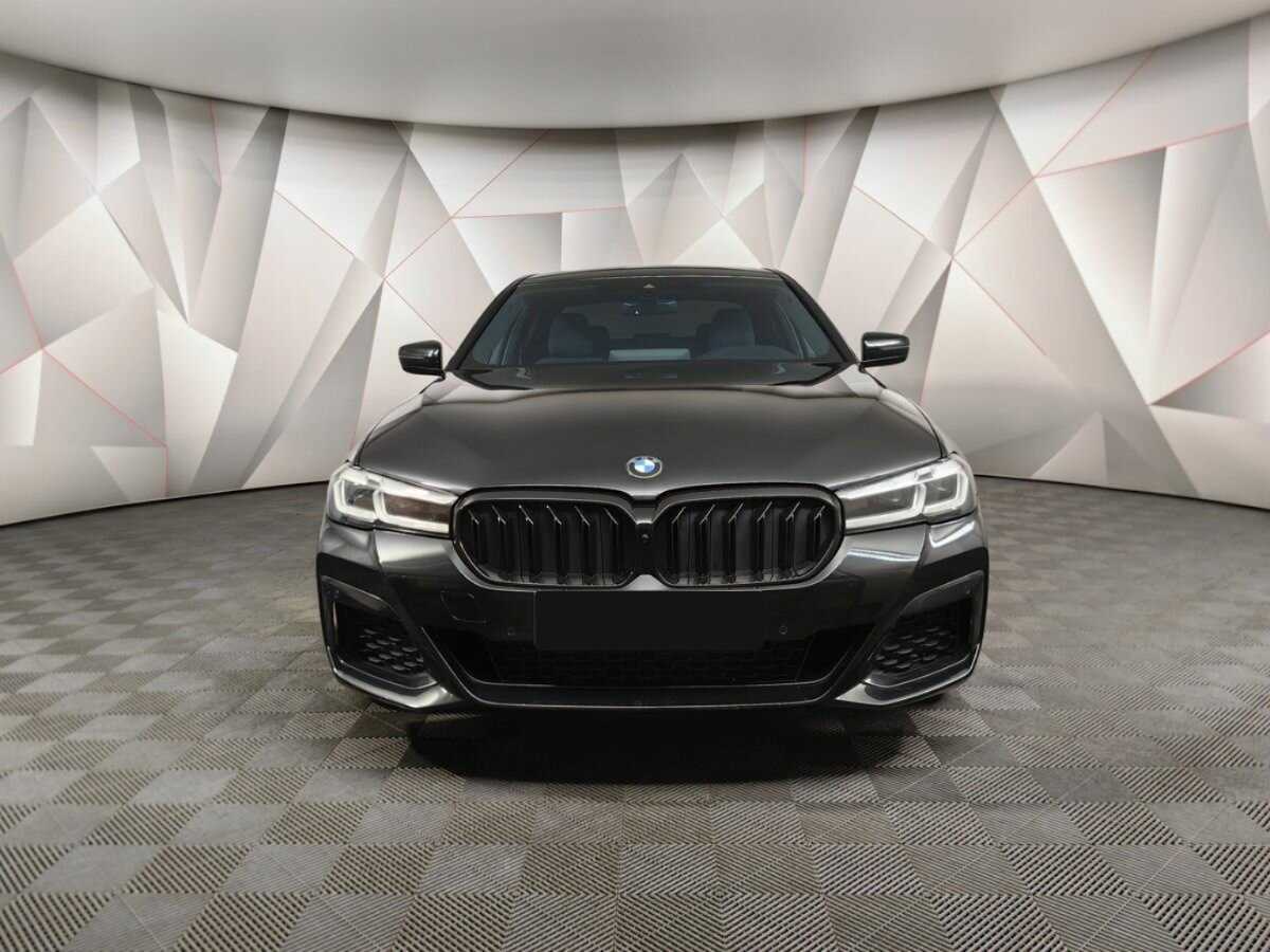 BMW 5 серии с пробегом — 2021 год. Фото: #6