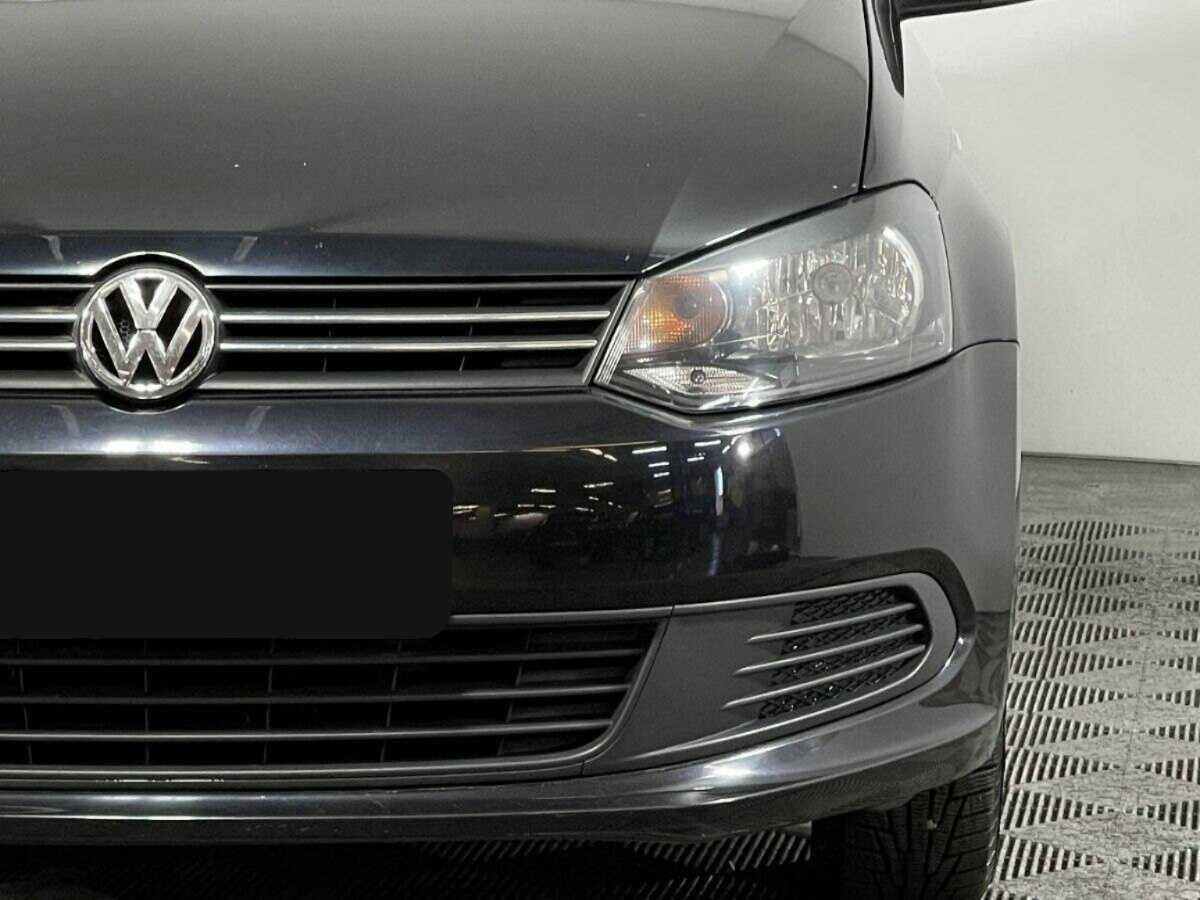 Volkswagen Polo с пробегом — 2012 год. Фото: #11
