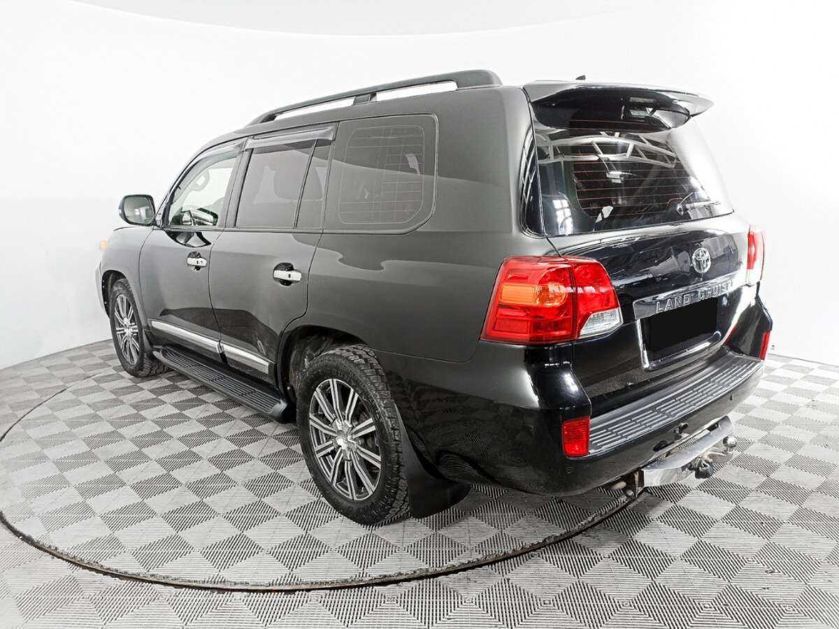 Toyota Land Cruiser с пробегом — 2013 год. Фото: #5