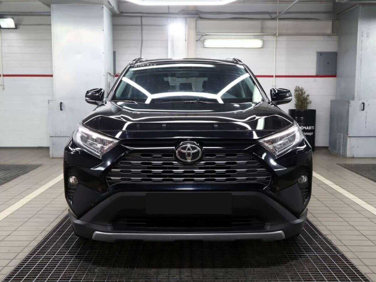 Toyota RAV4 с пробегом — 2019 год. Фото: #1