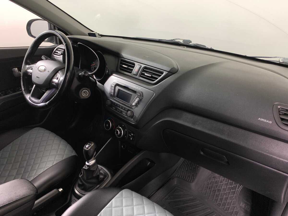 Kia Rio с пробегом — 2014 год. Фото: #10