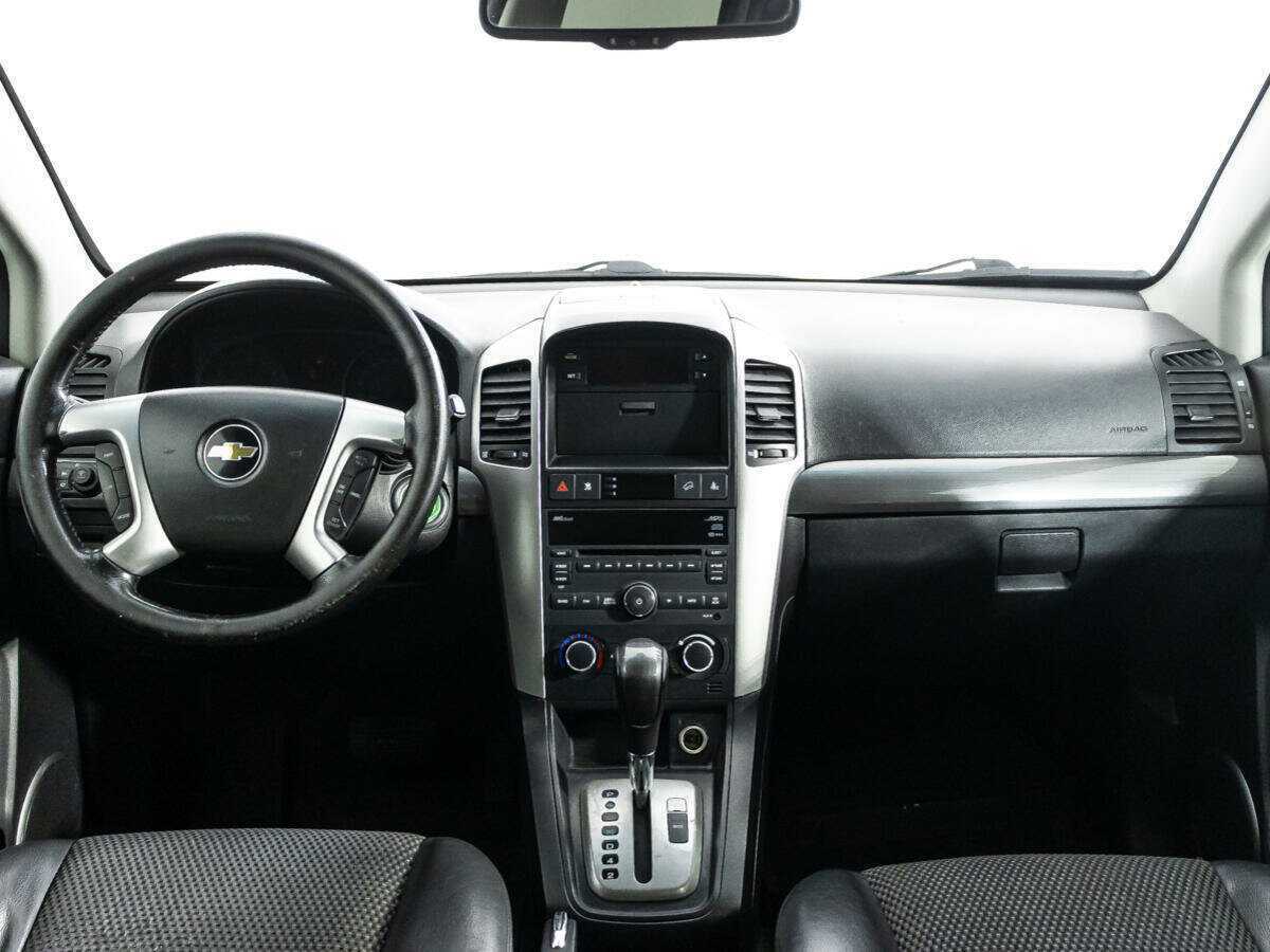 Chevrolet Captiva с пробегом — 2010 год. Фото: #12