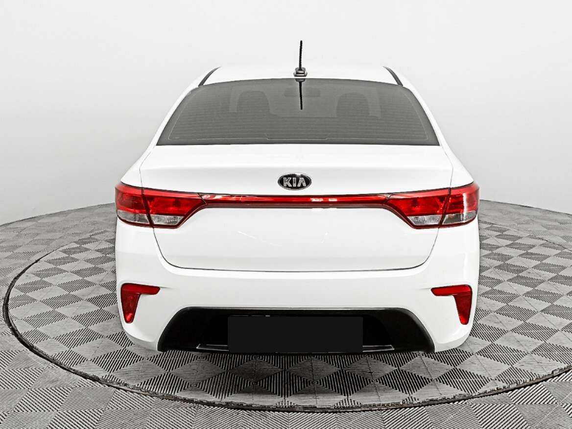 Kia Rio с пробегом — 2020 год. Фото: #5