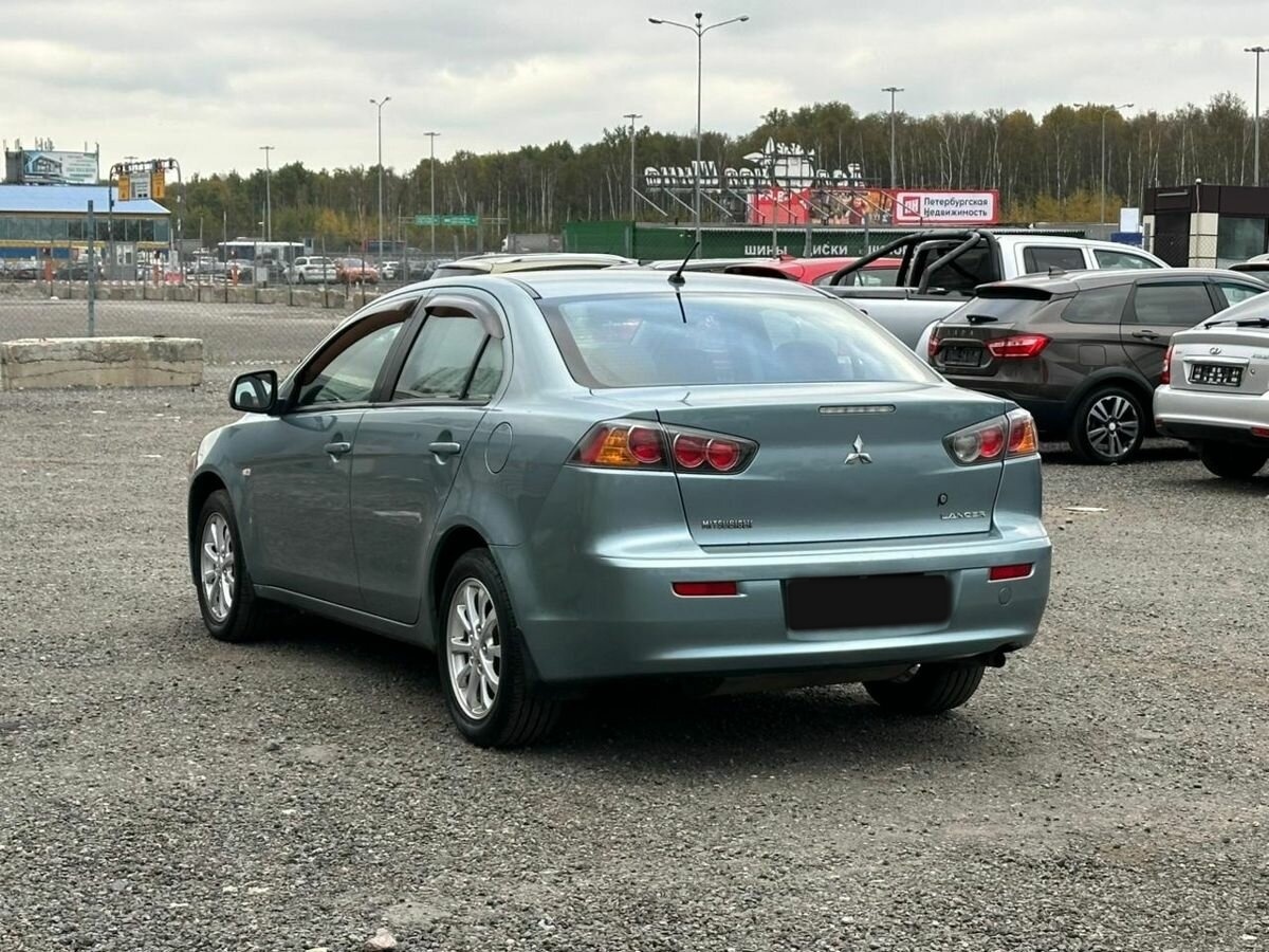 Mitsubishi Lancer с пробегом — 2011 год. Фото: #3