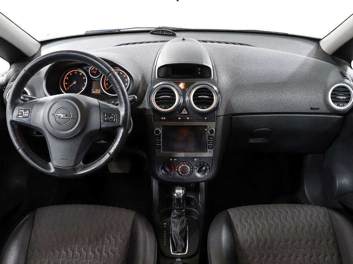 Opel Corsa с пробегом — 2011 год. Фото: #11