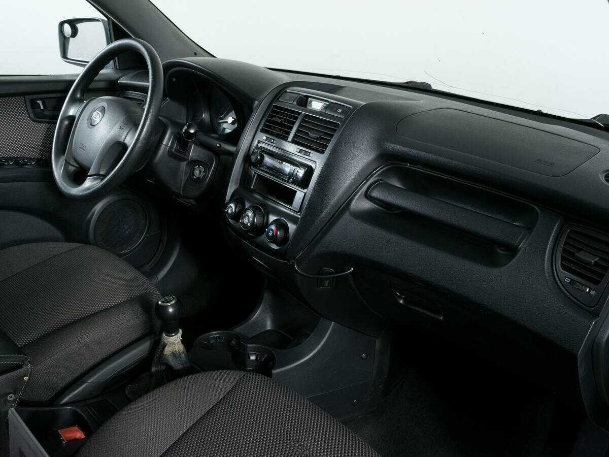 Kia Sportage с пробегом — 2007 год. Фото: #6