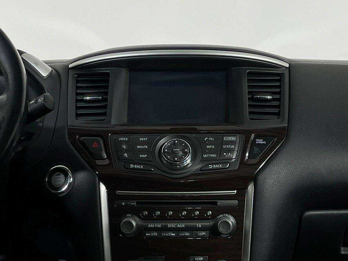 Nissan Pathfinder с пробегом — 2015 год. Фото: #8