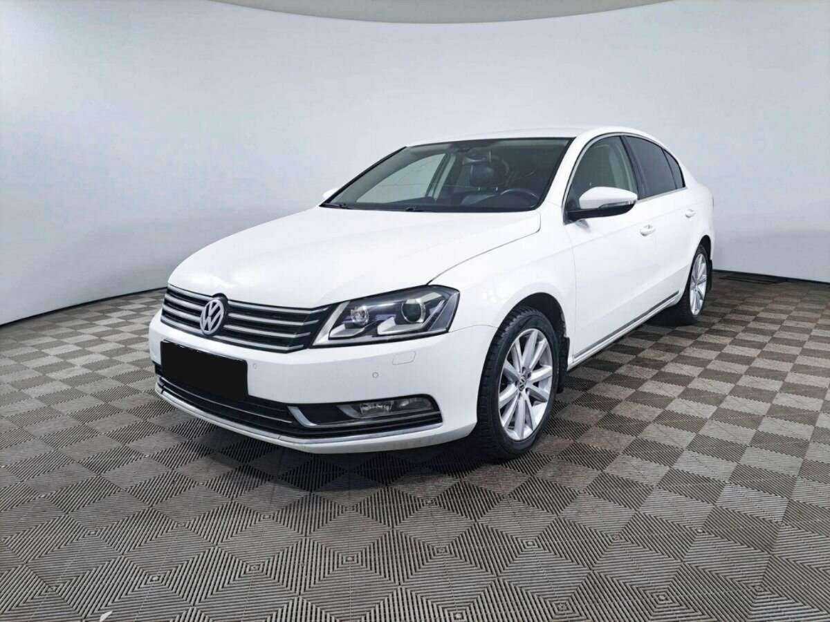 Volkswagen Passat с пробегом — 2011 год. Фото: #0