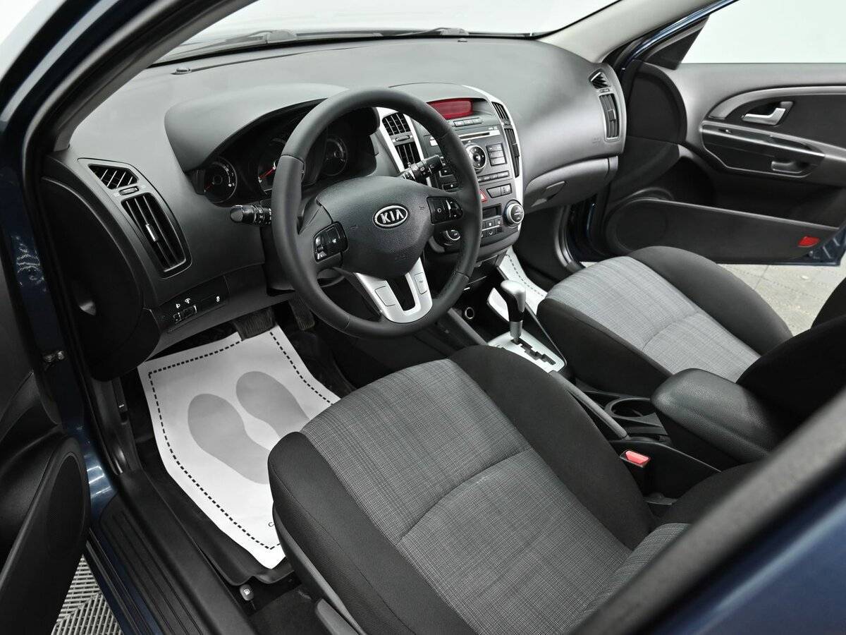 Kia Ceed с пробегом — 2011 год. Фото: #7
