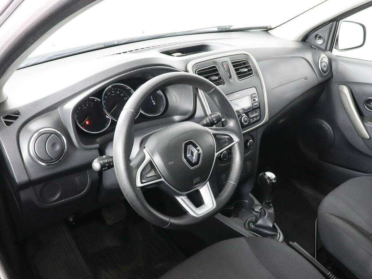 Renault Sandero с пробегом — 2020 год. Фото: #8