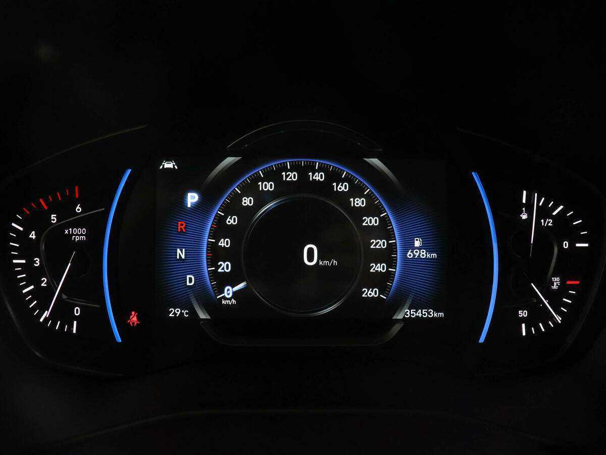 Hyundai Santa Fe с пробегом — 2019 год. Фото: #10