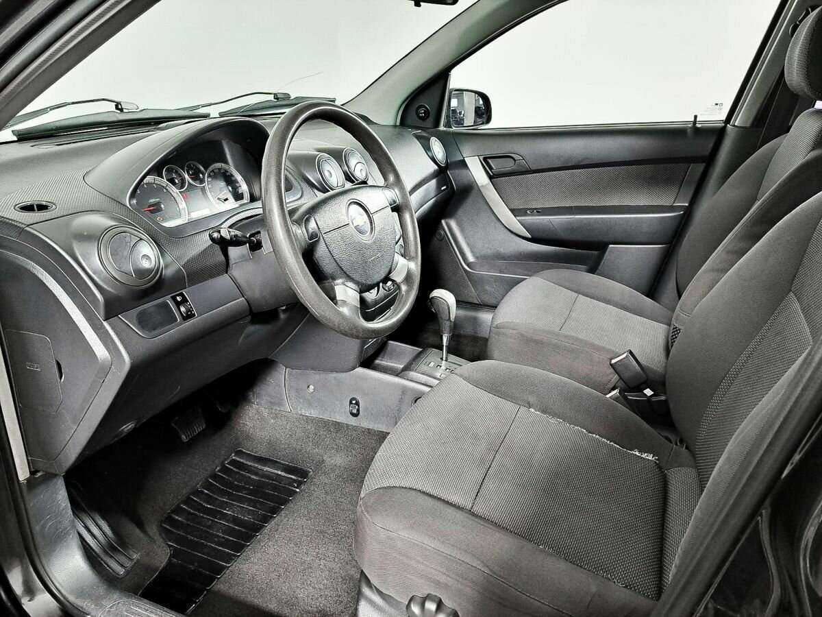Chevrolet Aveo с пробегом — 2009 год. Фото: #13