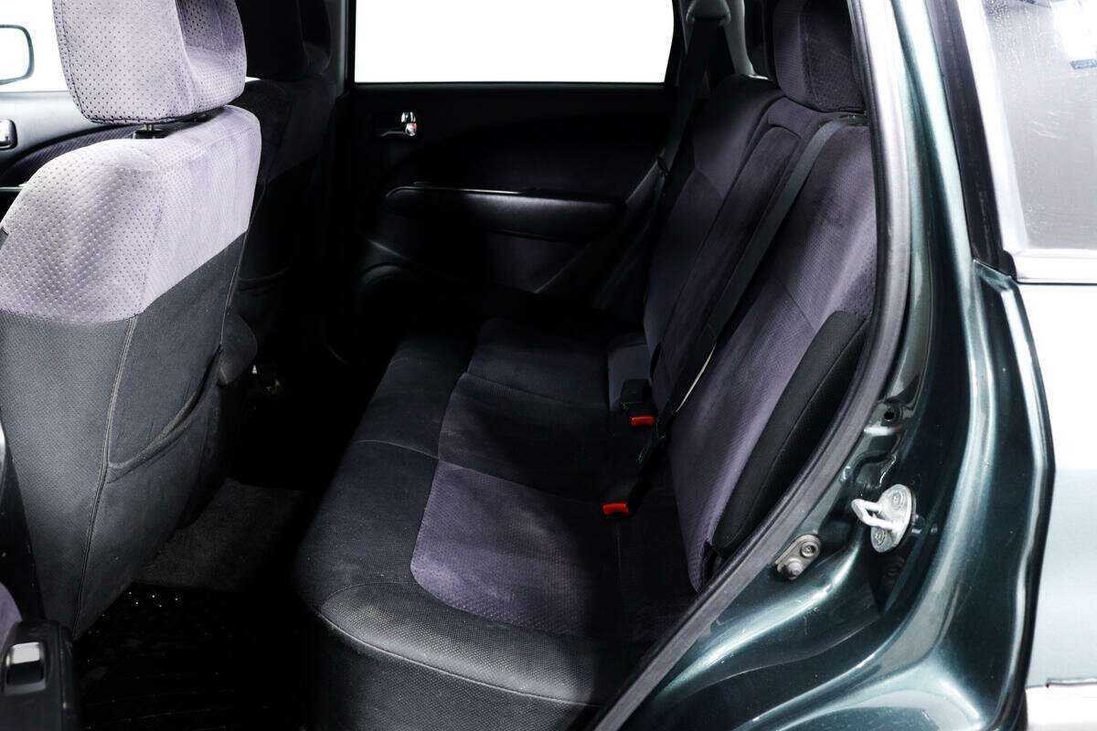 Mitsubishi Outlander с пробегом — 2005 год. Фото: #9