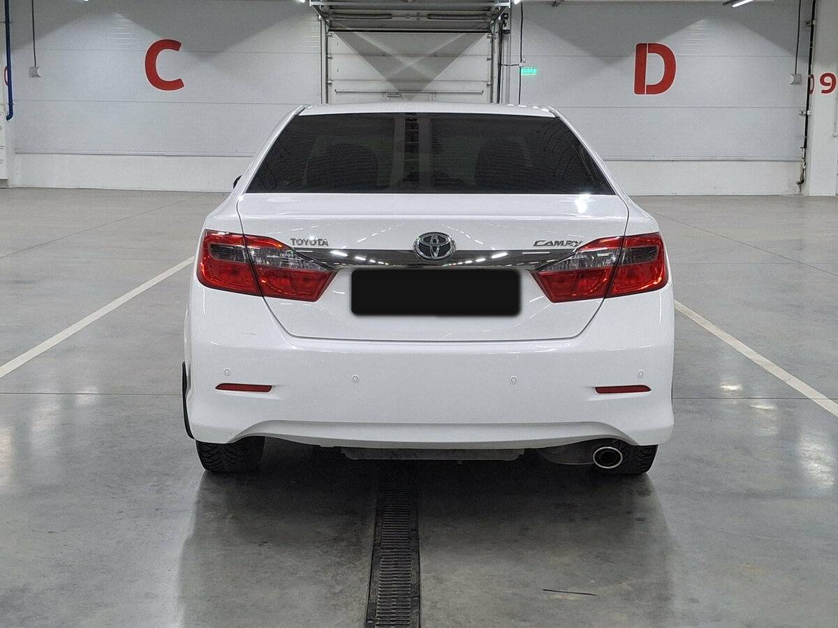 Toyota Camry с пробегом — 2013 год. Фото: #5