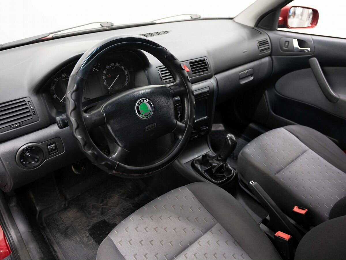 Skoda Octavia с пробегом — 2007 год. Фото: #6