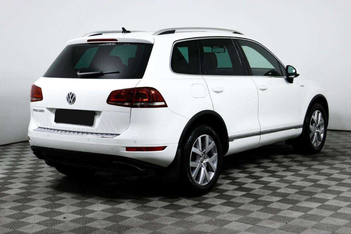 Volkswagen Touareg с пробегом — 2013 год. Фото: #4