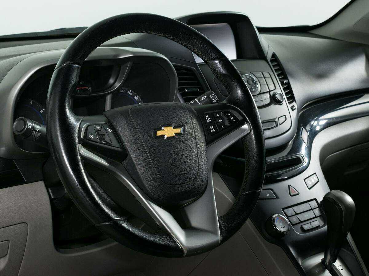 Chevrolet Orlando с пробегом — 2014 год. Фото: #11