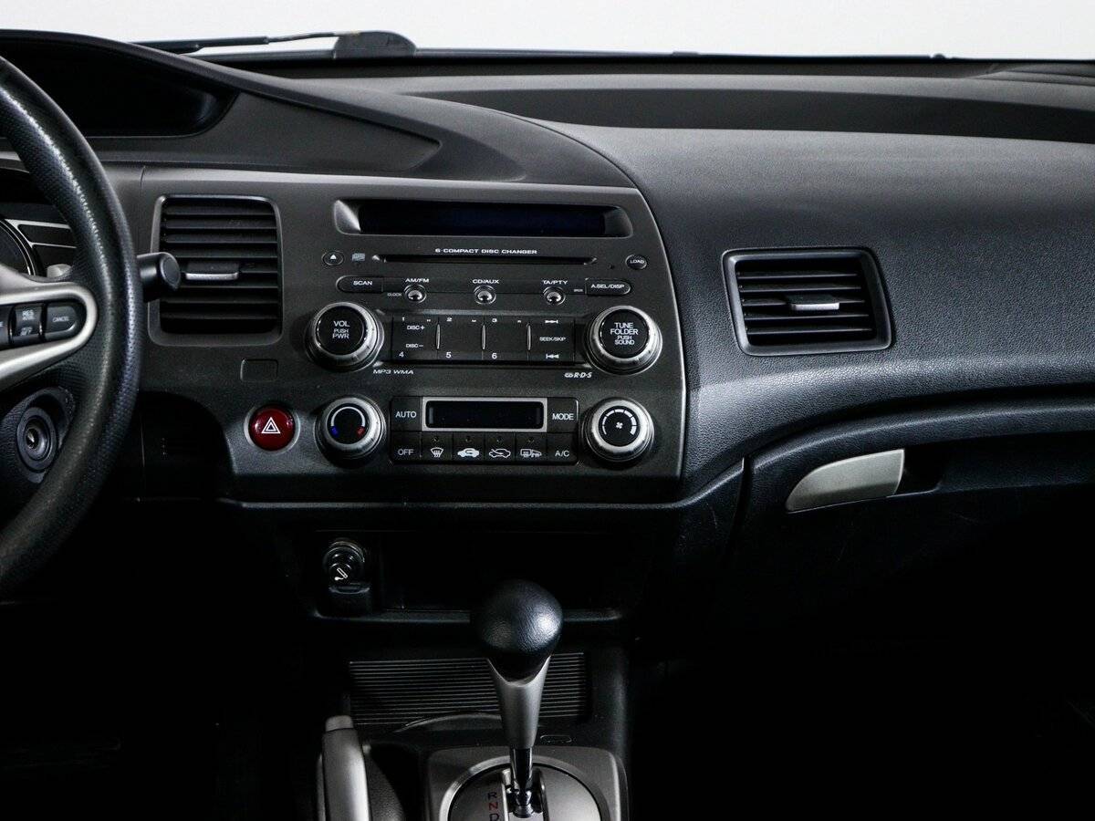 Honda Civic с пробегом — 2011 год. Фото: #12