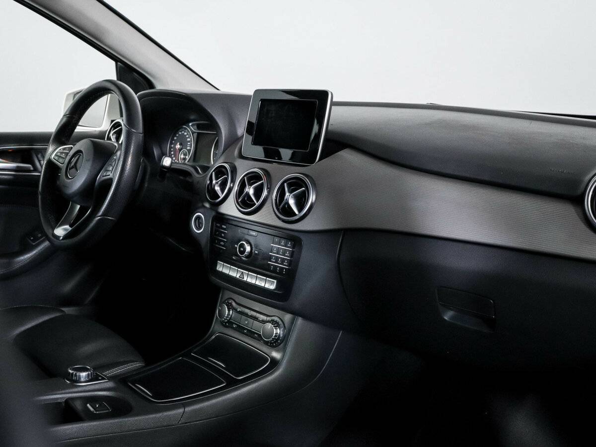 Mercedes-Benz B-Класс с пробегом — 2018 год. Фото: #6