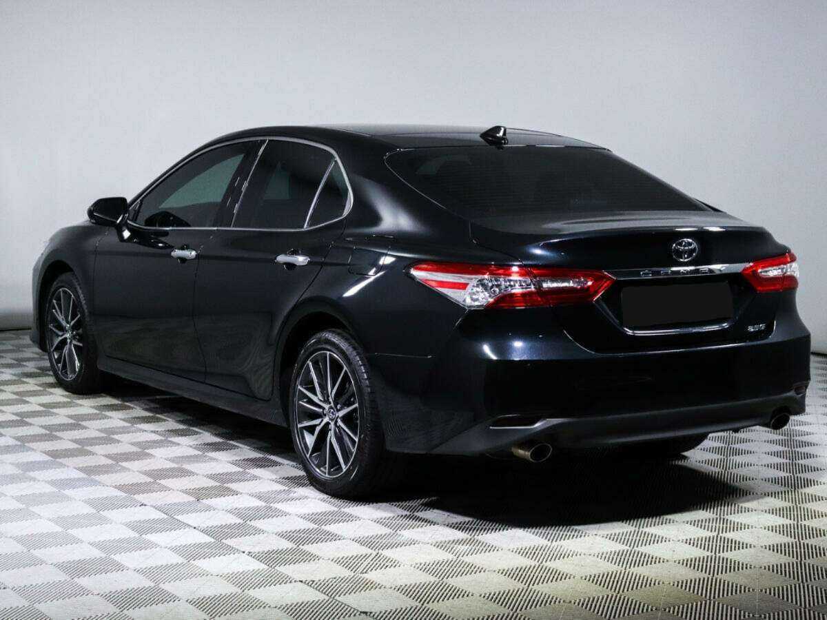 Toyota Camry с пробегом — 2022 год. Фото: #5