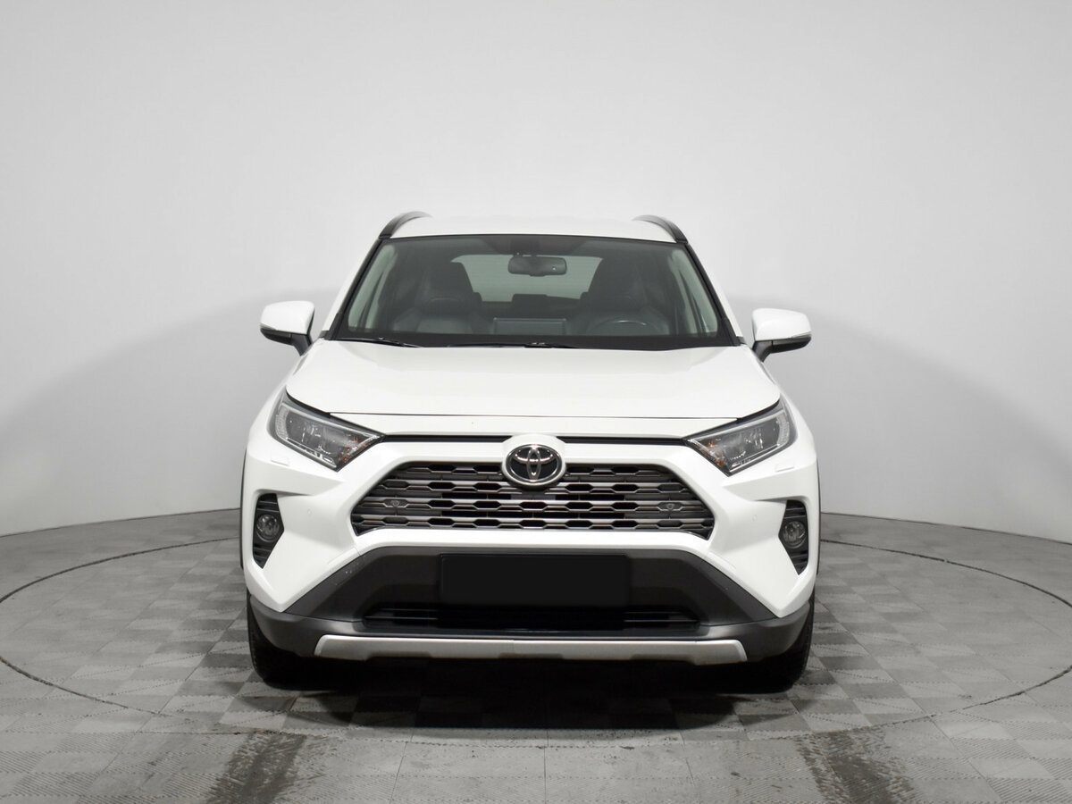 Toyota RAV4 с пробегом — 2019 год. Фото: #1