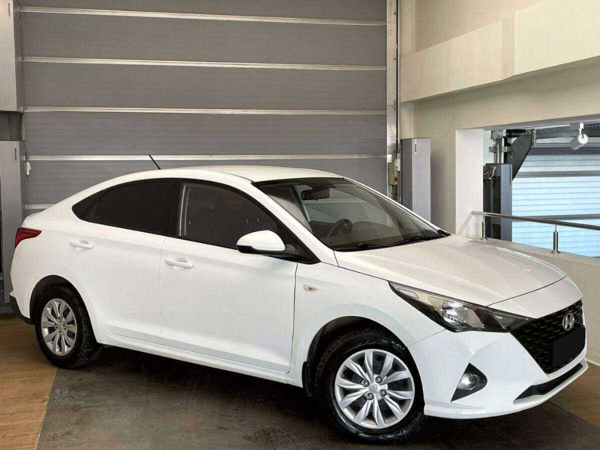 Hyundai Solaris с пробегом — 2020 год. Фото: #2